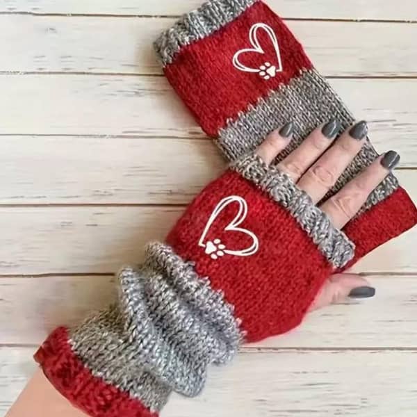 Autumn and winter heart-shaped contrasting color retro warm fashion finger gloves