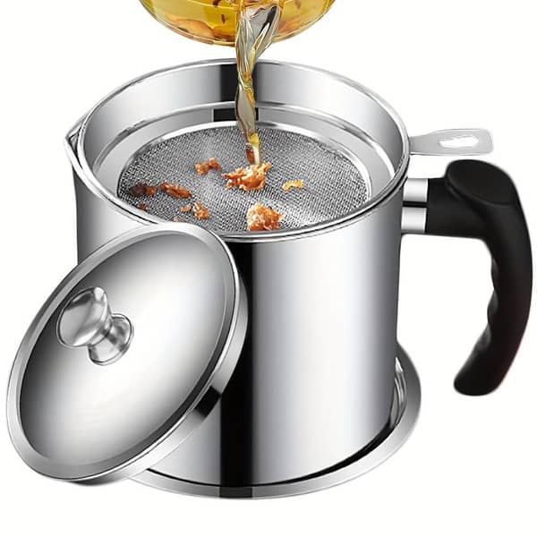 1pc Home Kitchen Container With Strainer Easy To Holding When Need Stainless Steel Made For Storage Cooking Oil And Grease 1.8L/ 60 Oz